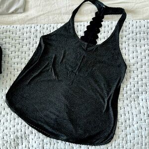 Lululemon Women’s Tank with back detail - size 6